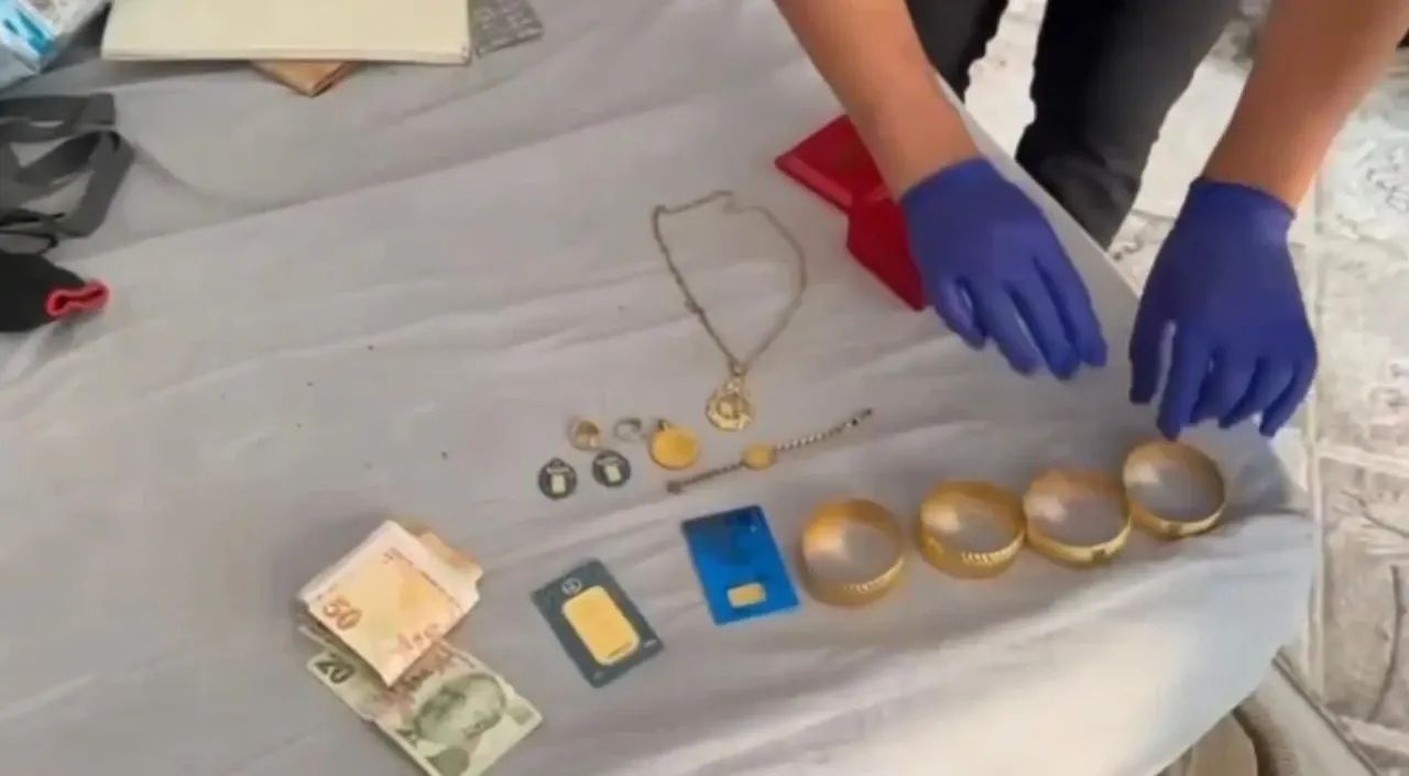 İstanbul’da dev vurgun: Evlerden 1 milyon 280 bin lira çalındı