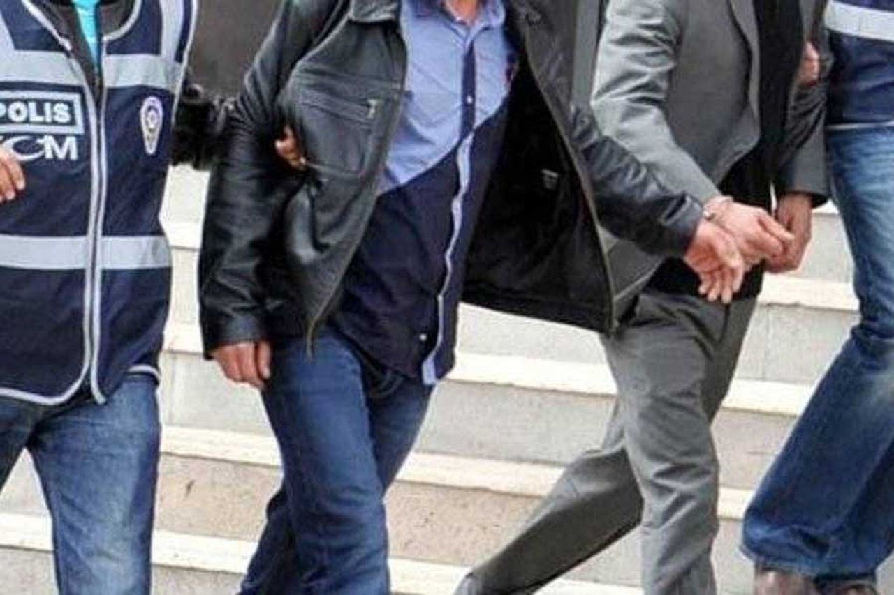 Eski sevgilinin ihbarı üzerine fuhuş çetesi çökertildi