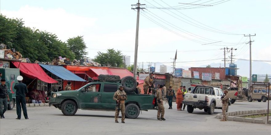 Afganistan'da cuma namazı sırasında camiye saldırı: 22 ölü