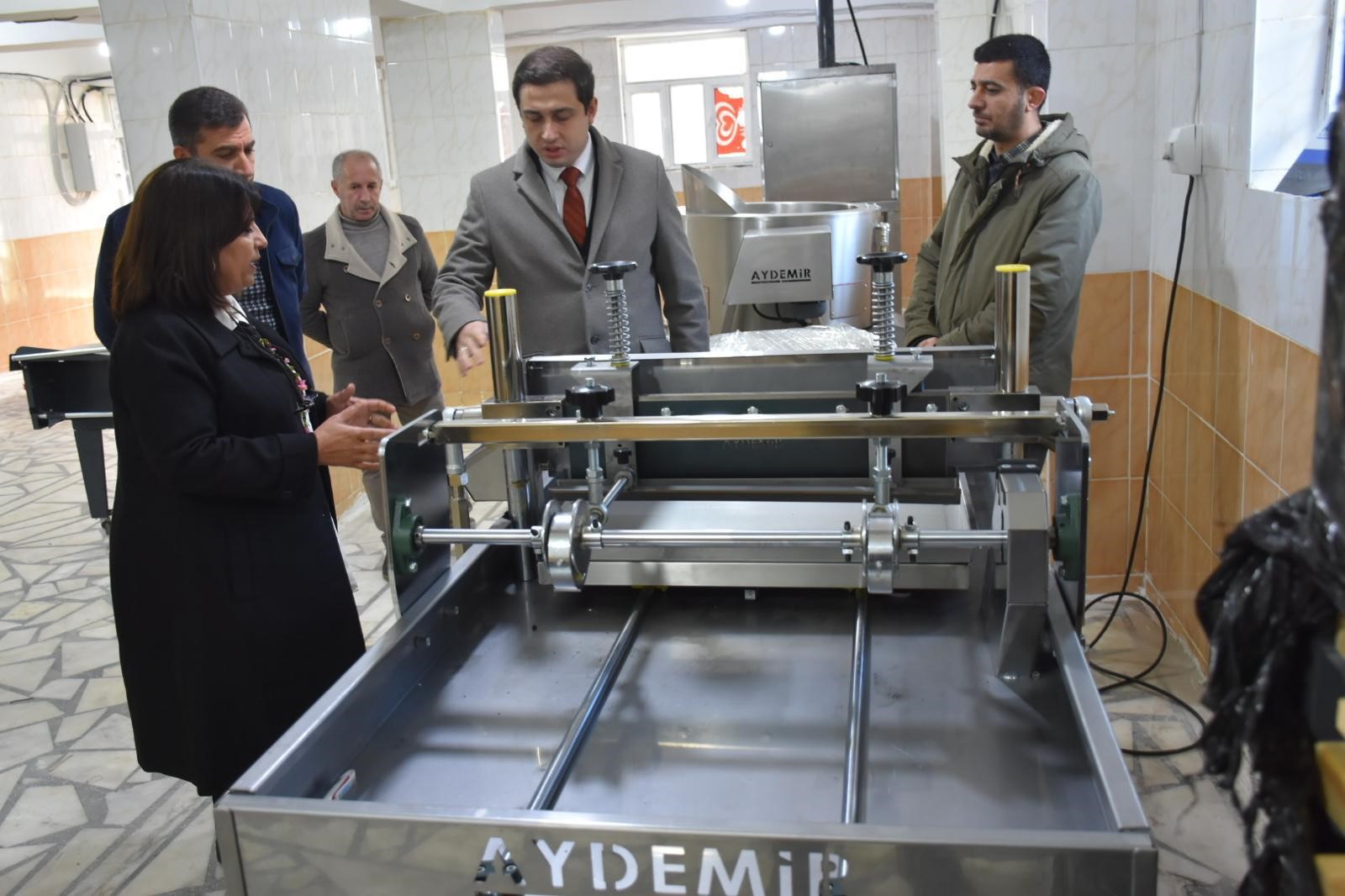 Batman'da kadınları destekleyen çilek üretim tesisi kuruldu