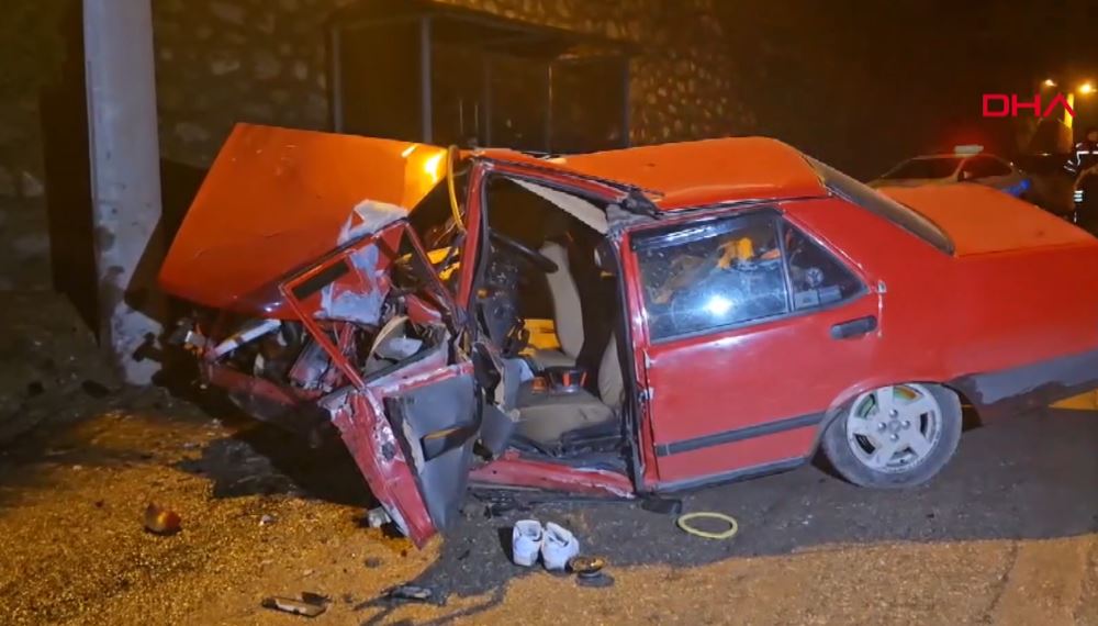 17 yaşındaki çocuk ehliyetsiz araç kullandı 3 kişi yaralandı