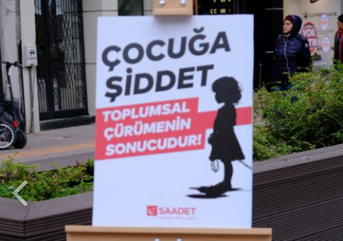 Saadet Partisi: ''Ellerinizi çocukların üzerinden çekin''
