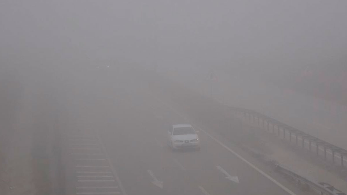 43 ilin bağlantı yollarında yoğun sis: Görüş mesafesi düştü