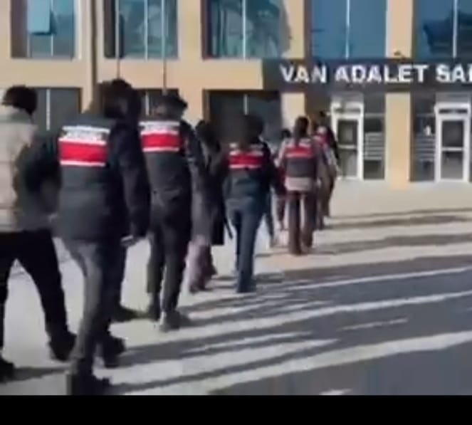 Uygunsuz görüntüleri ele geçirip, şantaj yapan şüphelilere operasyon