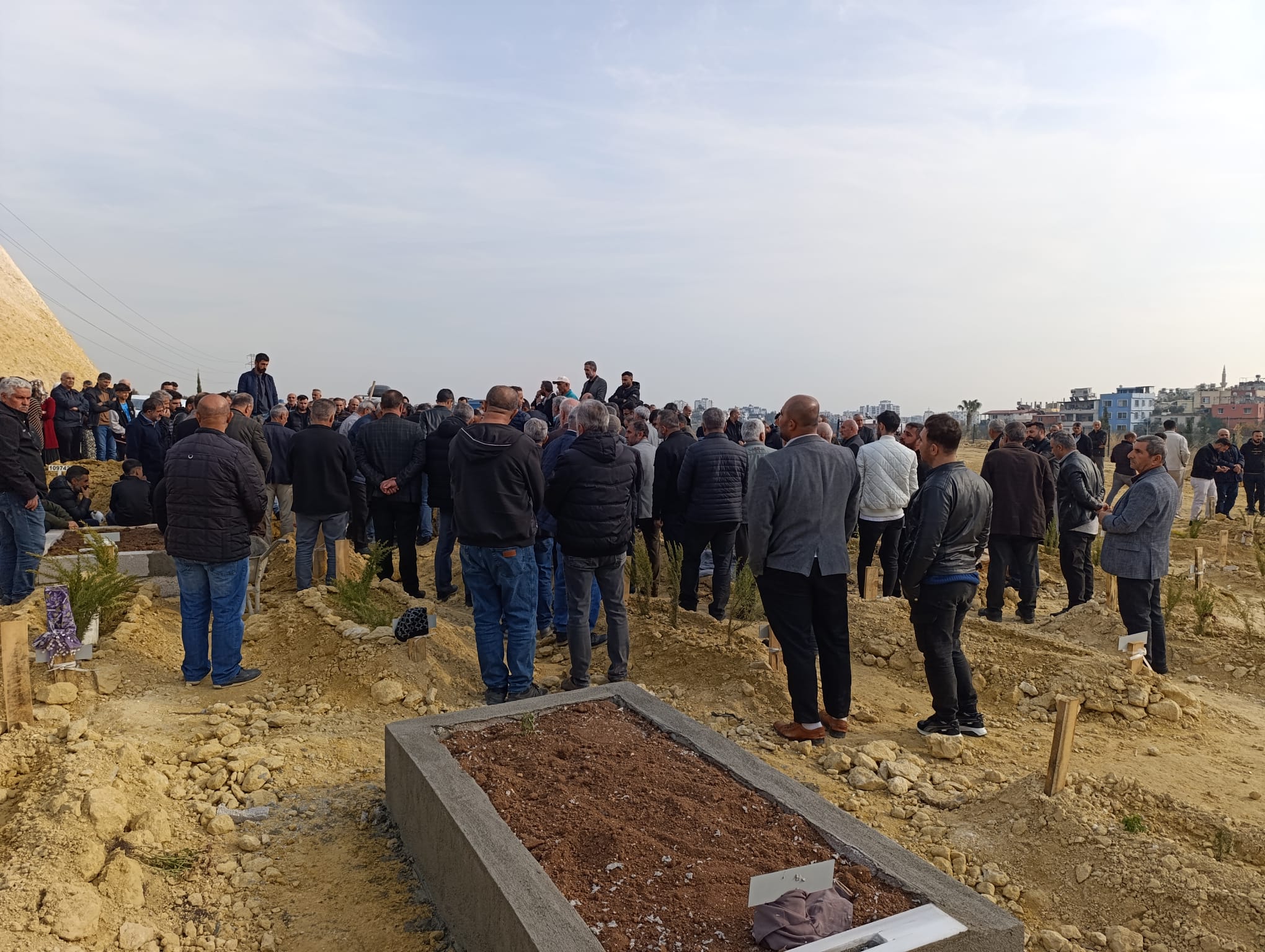 Mersin'de Babası tarafından öldürülen çocuk toprağa verildi