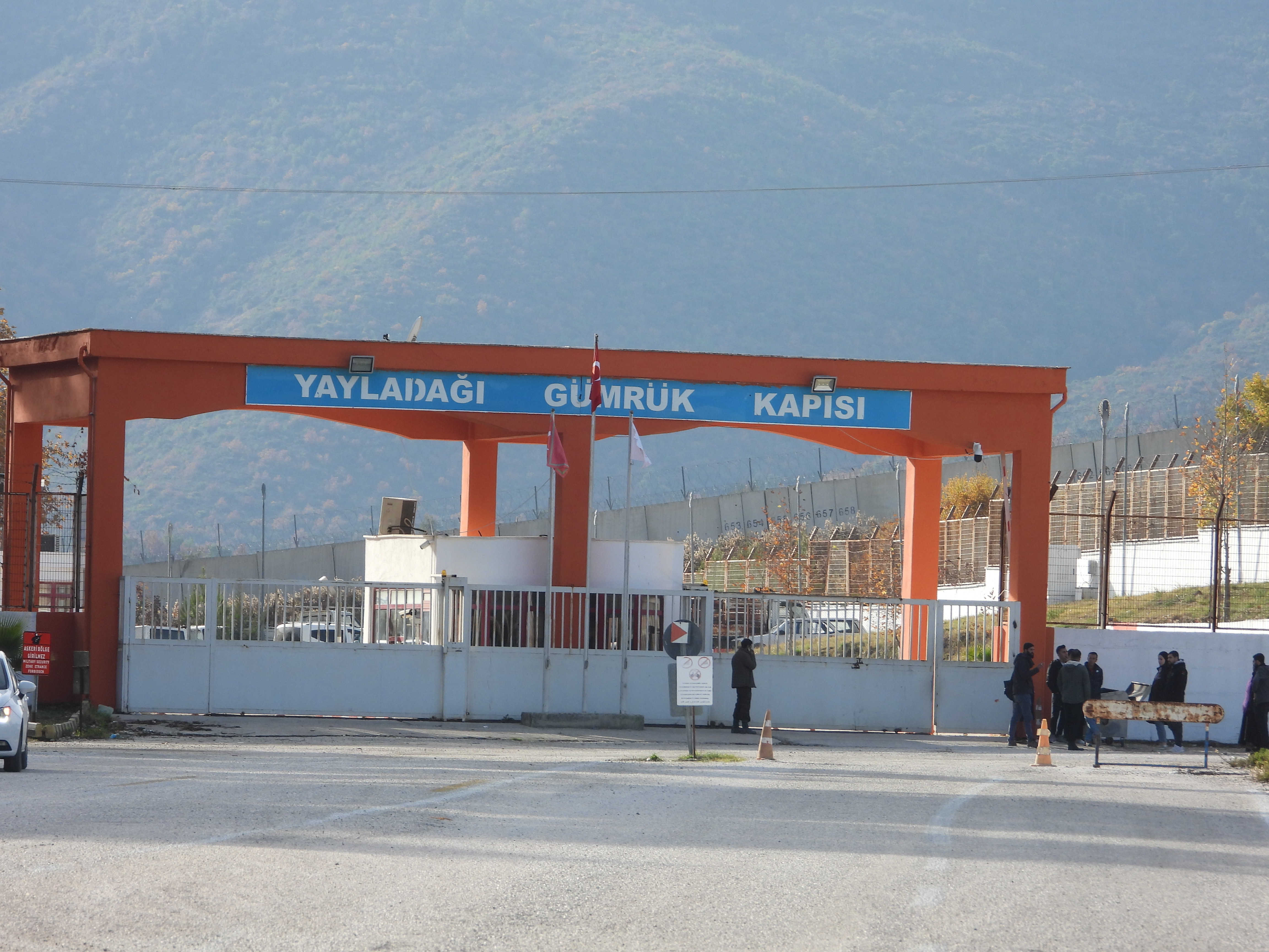 Yayladağı Hudut Kapısı yeniden açıldı: Suriyelilere rahat geçit