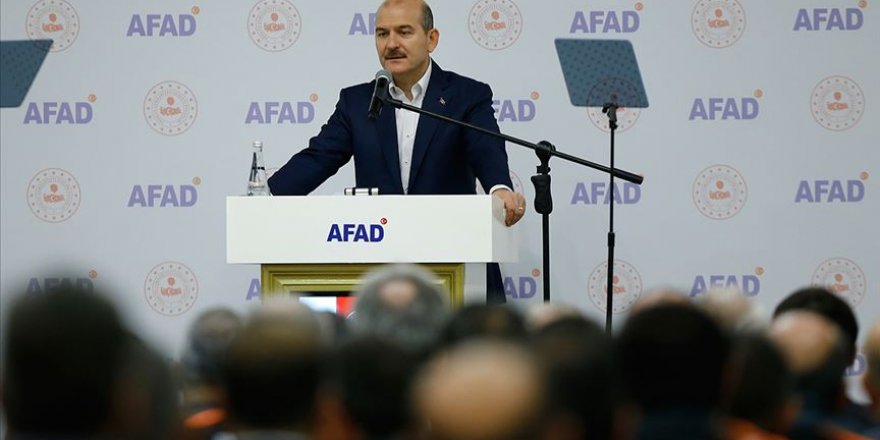 "Lanet bir dizi var 'Çukur' diye"