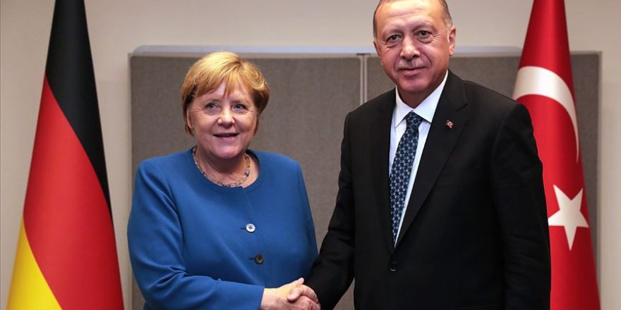 Cumhurbaşkanı Erdoğan ile Merkel telefonla görüştü