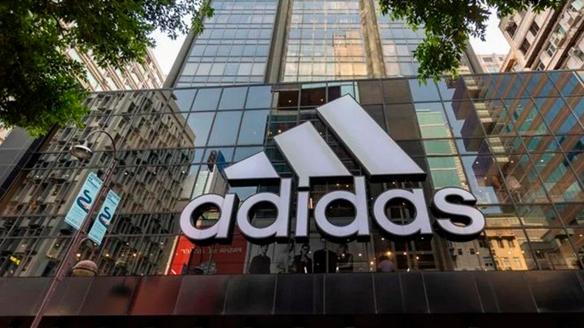 Vergi müfettişleri Adidas genel merkezini bastı