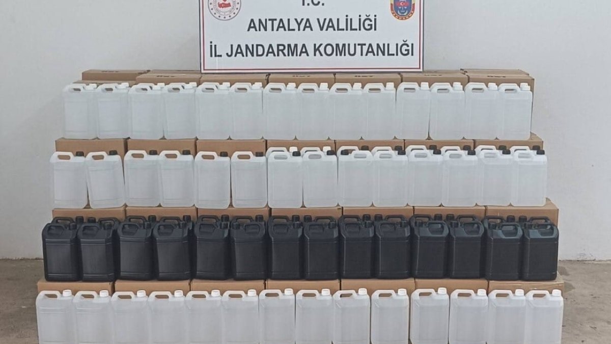 3 bin litre kaçak etil alkol ele geçirildi