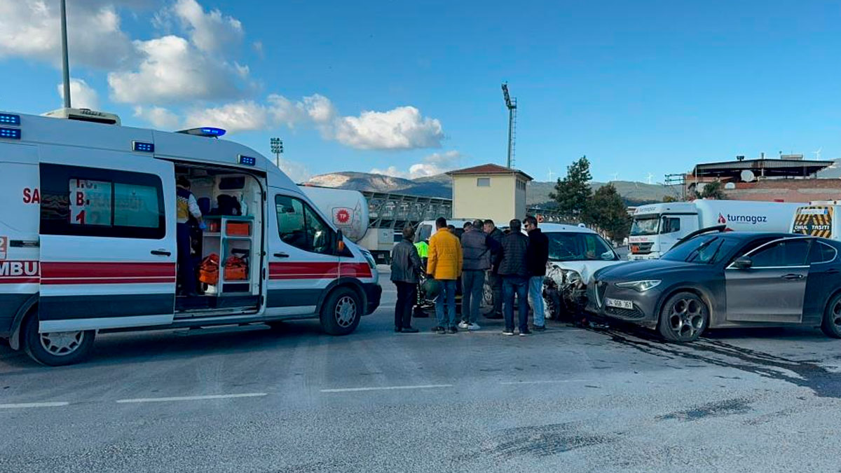 Söke'de trafik kazası: 3 kişi yaralandı