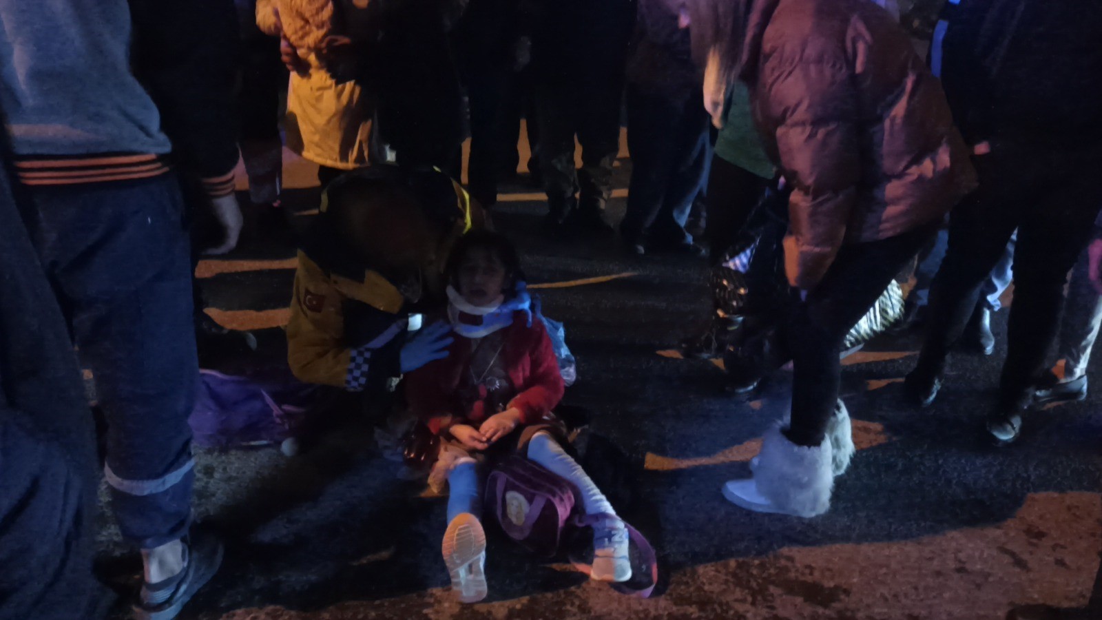 Konya'da bir araç 2 kardeşe çarptı