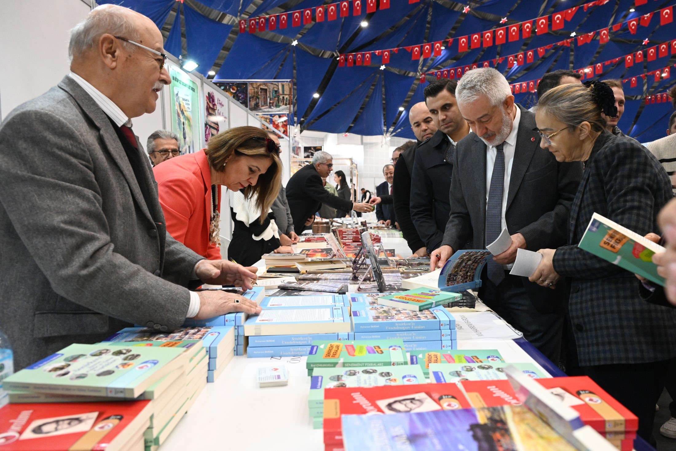 Isparta'da ‘Kitaplar Gül Açıyor'