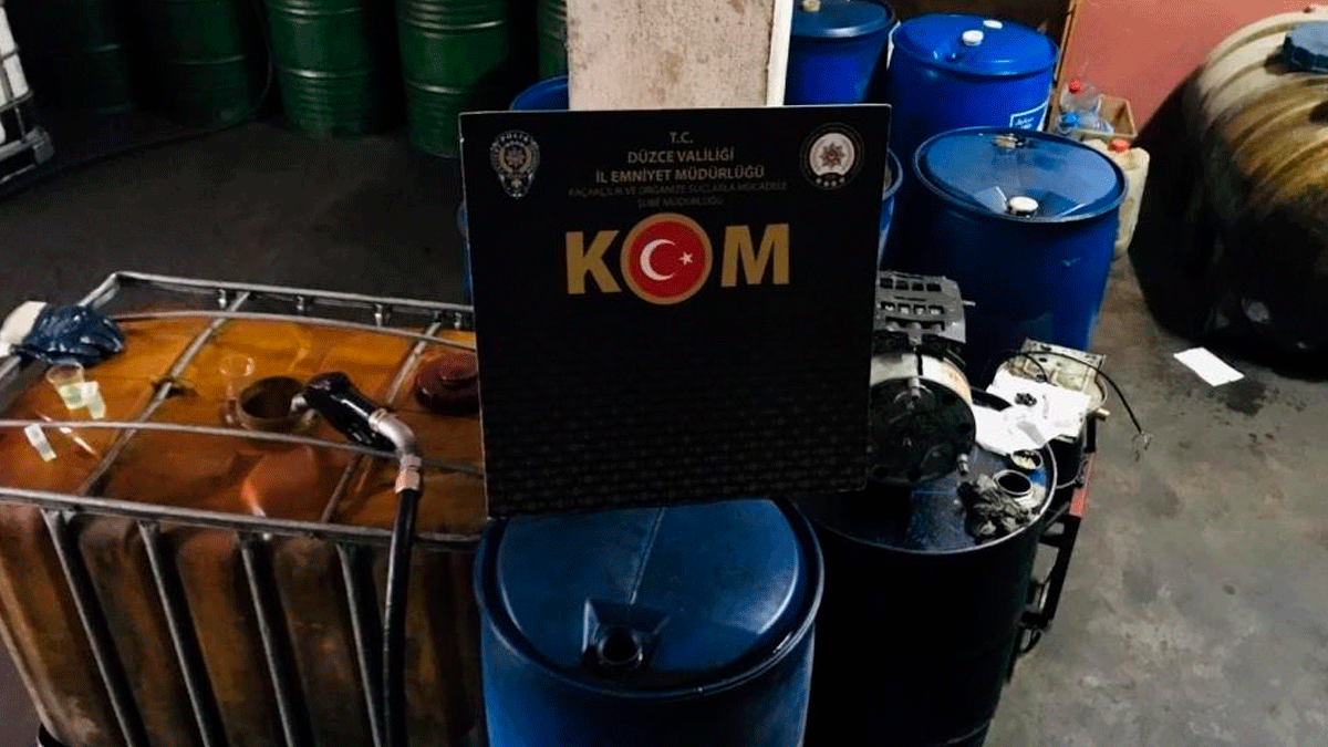 Düzce'de kaçak akaryakıt operasyonu! Bin 230 litre ele geçirildi