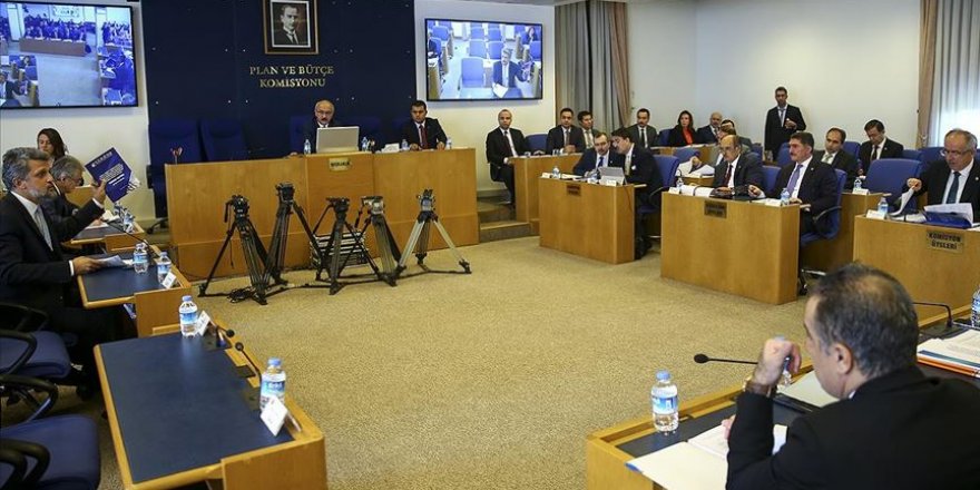 Dijital Hizmet Vergisi komisyonda kabul edildi