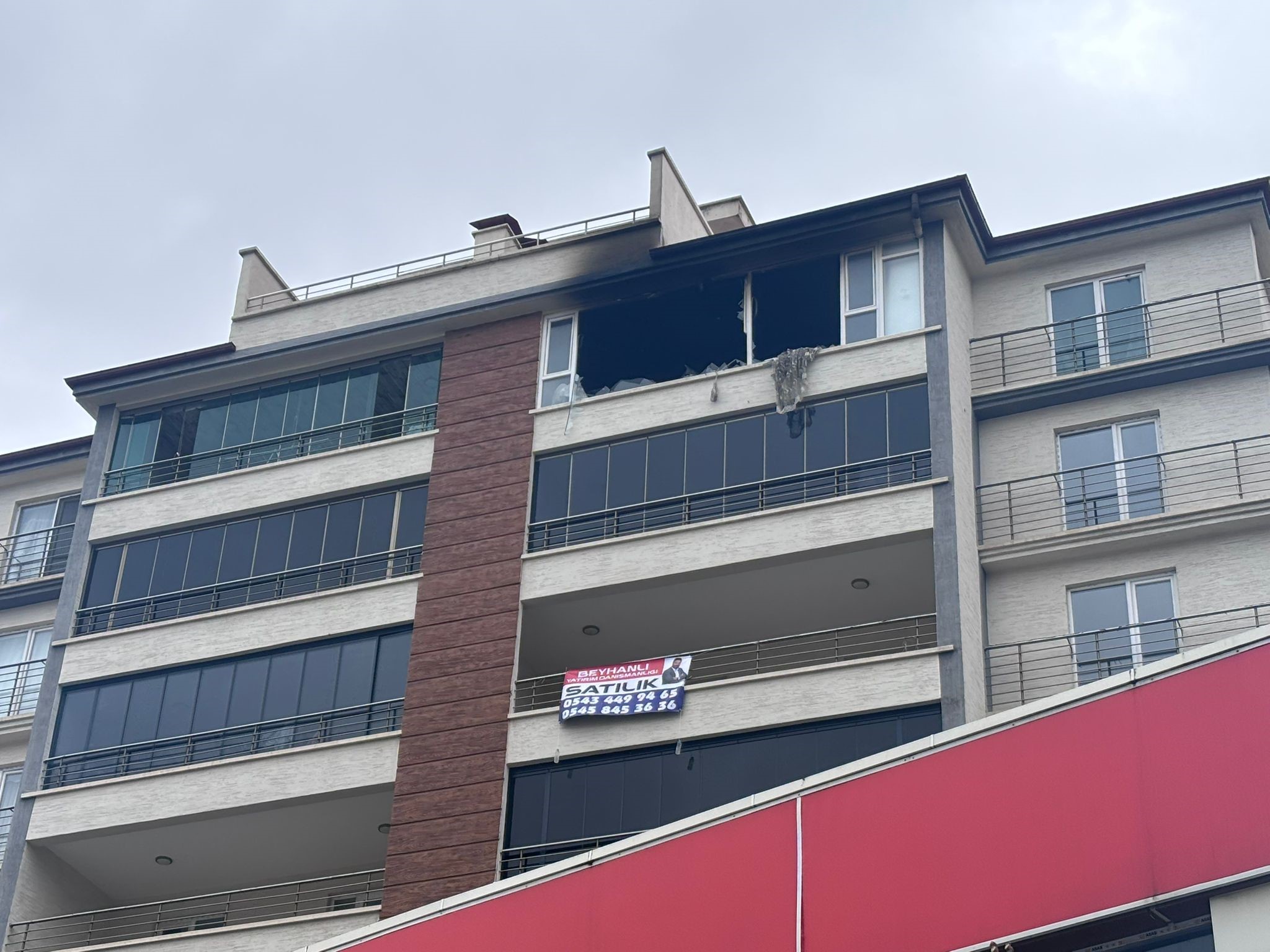 Ankara'da apartmanda yangın paniği