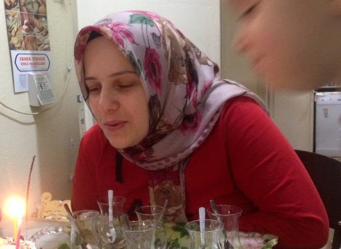 Veliyle tartışırken beyin kanaması geçirmişti: Öğretmen Sema Özdemir hayatını kaybetti