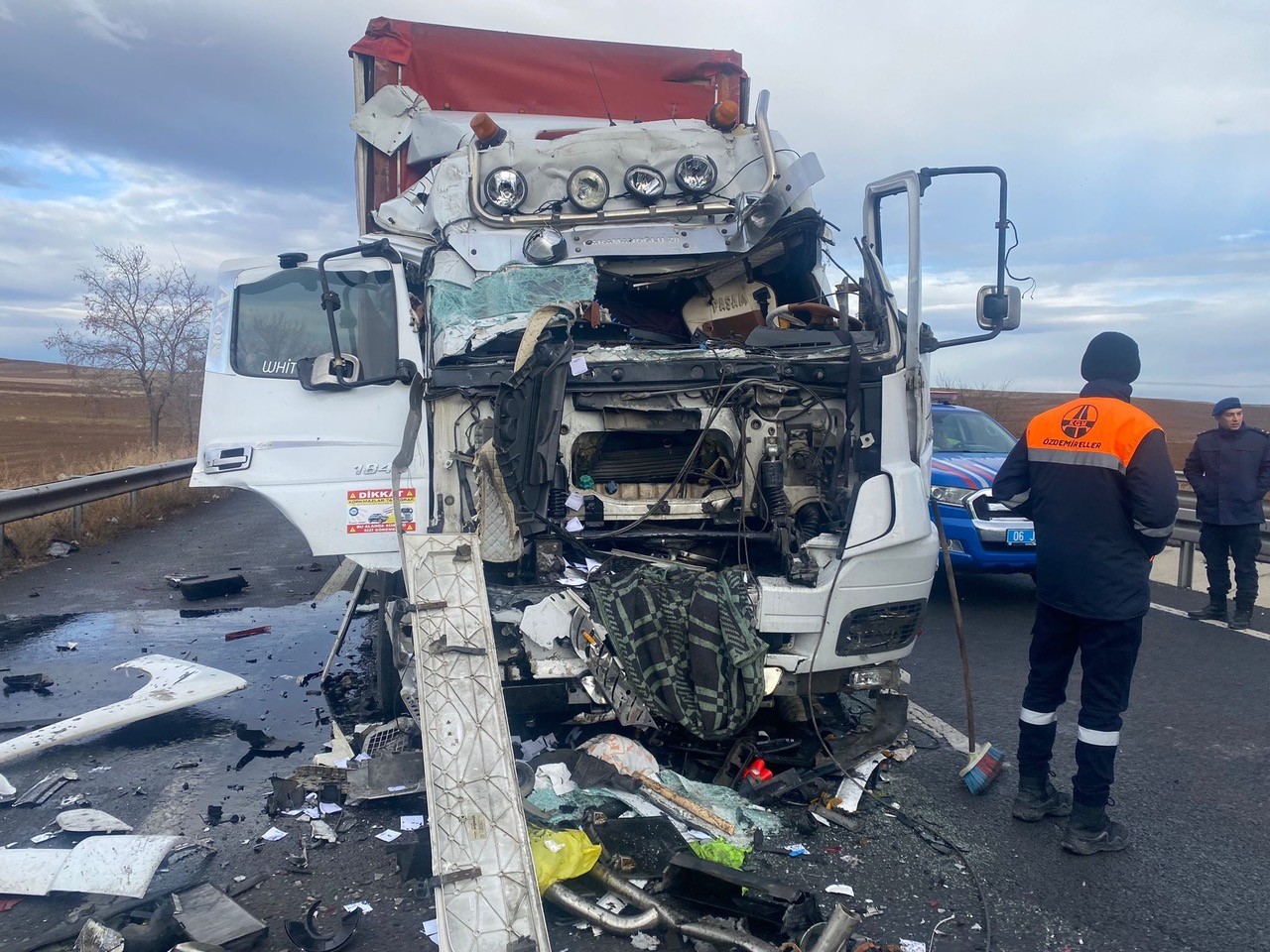 Konya'da 2 tır çarpıştı: Kazada 1 kişi yaralı