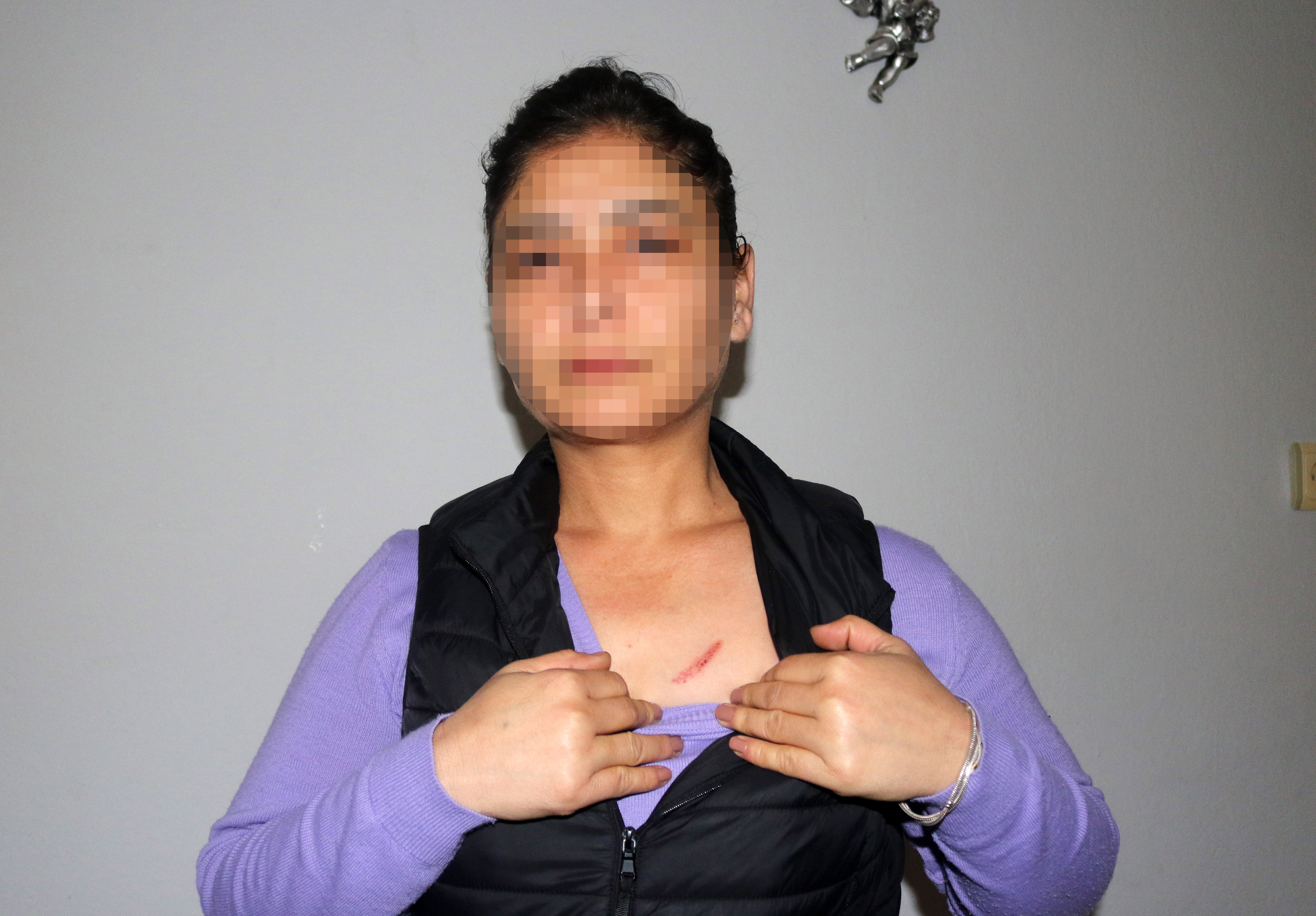 Daha önce evinin kapısını yakmıştı! Bu kez de elektrikli düzenekle öldürmeye çalıştı