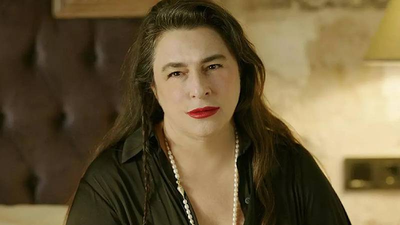 Oyuncu Esra Dermancıoğlu Türkiye’yi terk etti