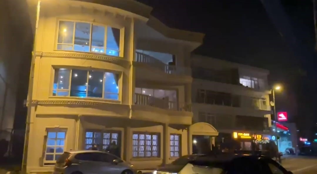 Sarıyer'de kaçak yılbaşı partisine baskın! Yüzlerce öğrenci dolandırıldı