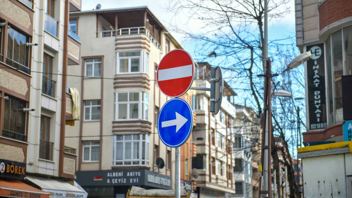 Esenyurt'un trafik sorununa “tek yönlü” çözüm