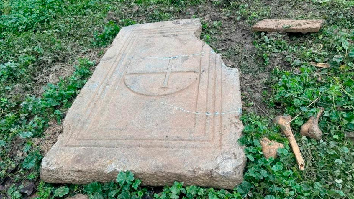 Bursa'da tarihi keşif! Tarlasını süren çiftçi Lahit buldu