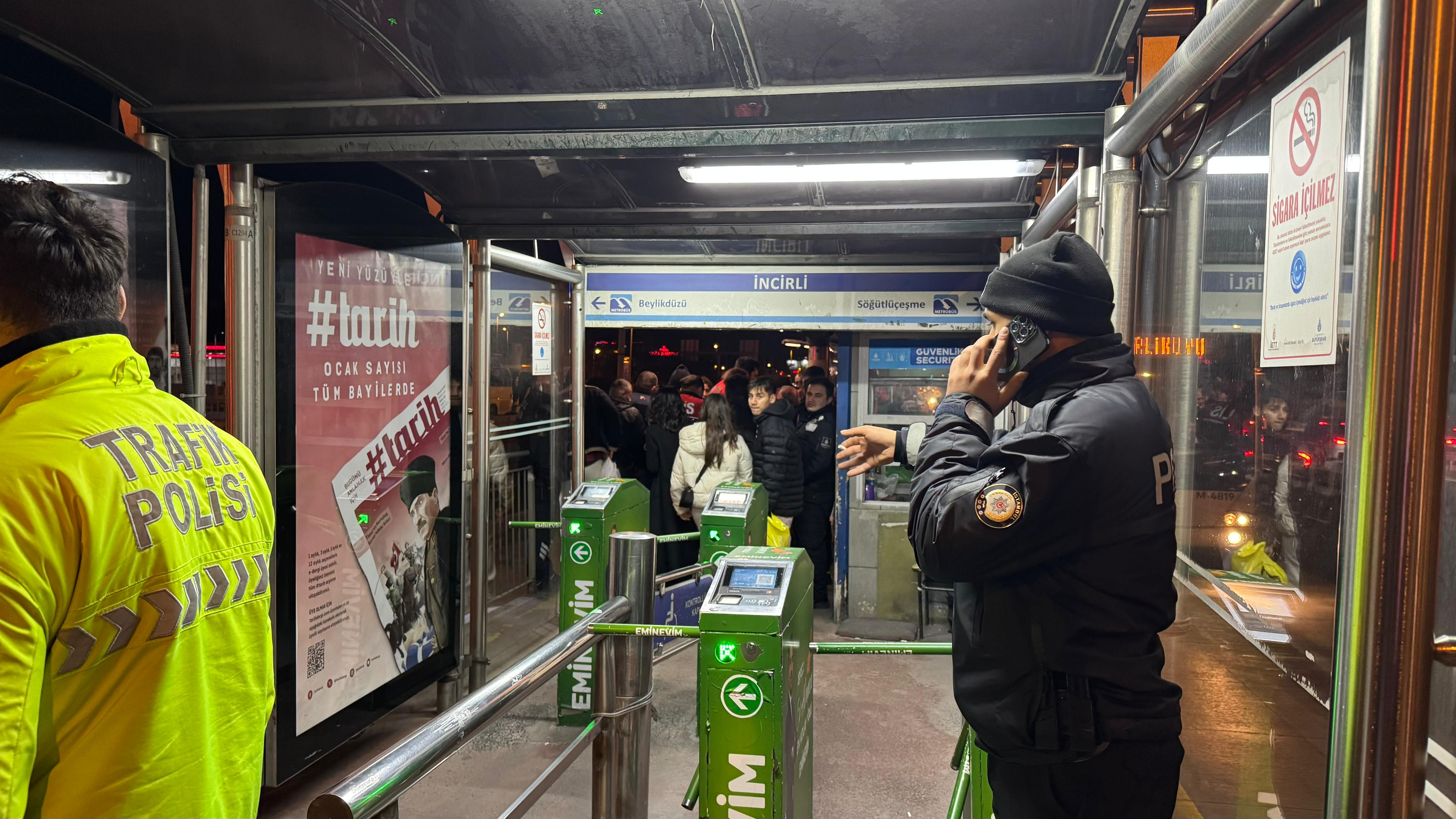 Metrobüste korku dolu anlar! Havaya ateş eden emekli bekçi yakalandı
