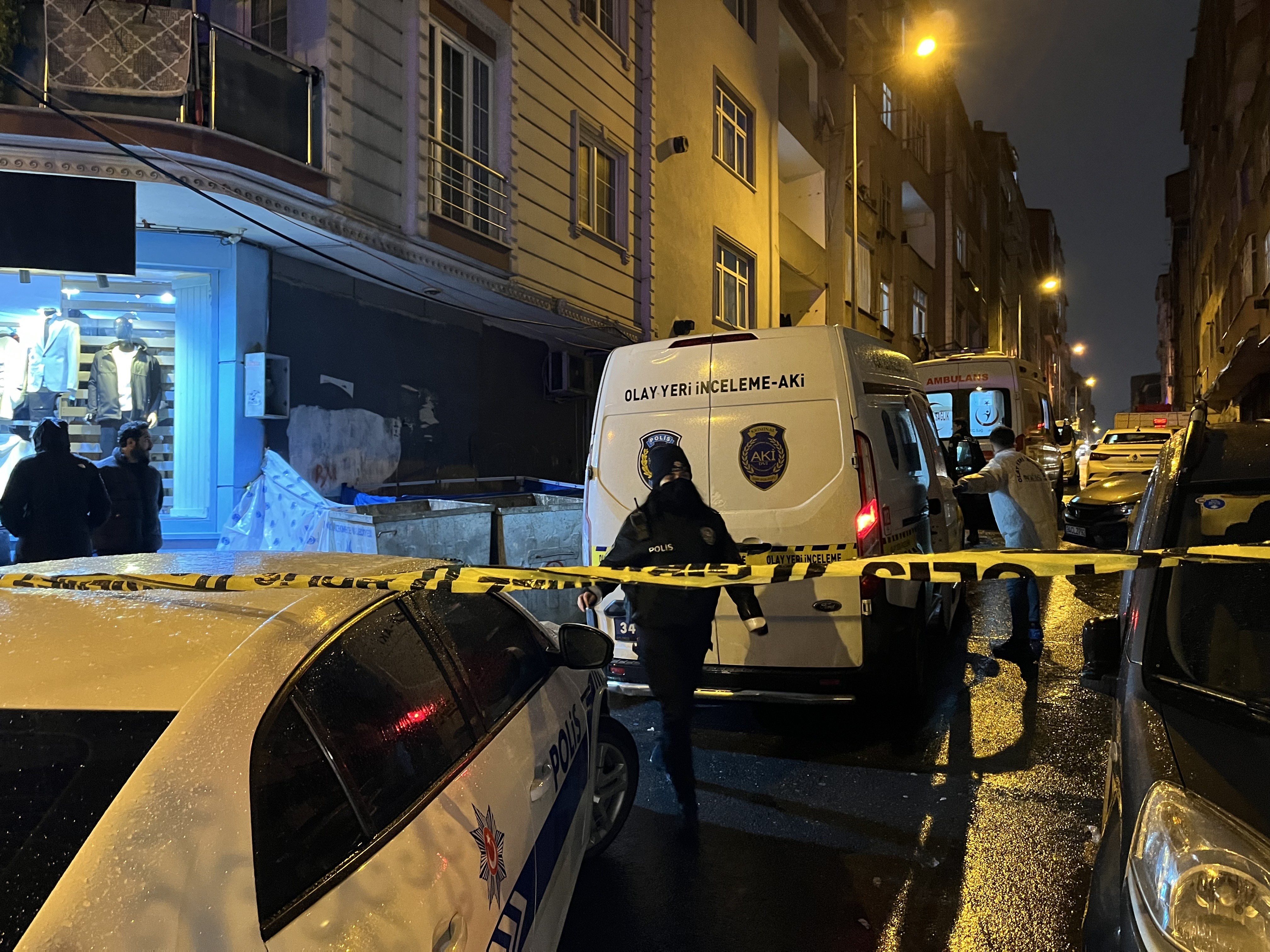 Polisi görünce camdan atlayan genç, demir korkuluğun üzerine düşerek öldü