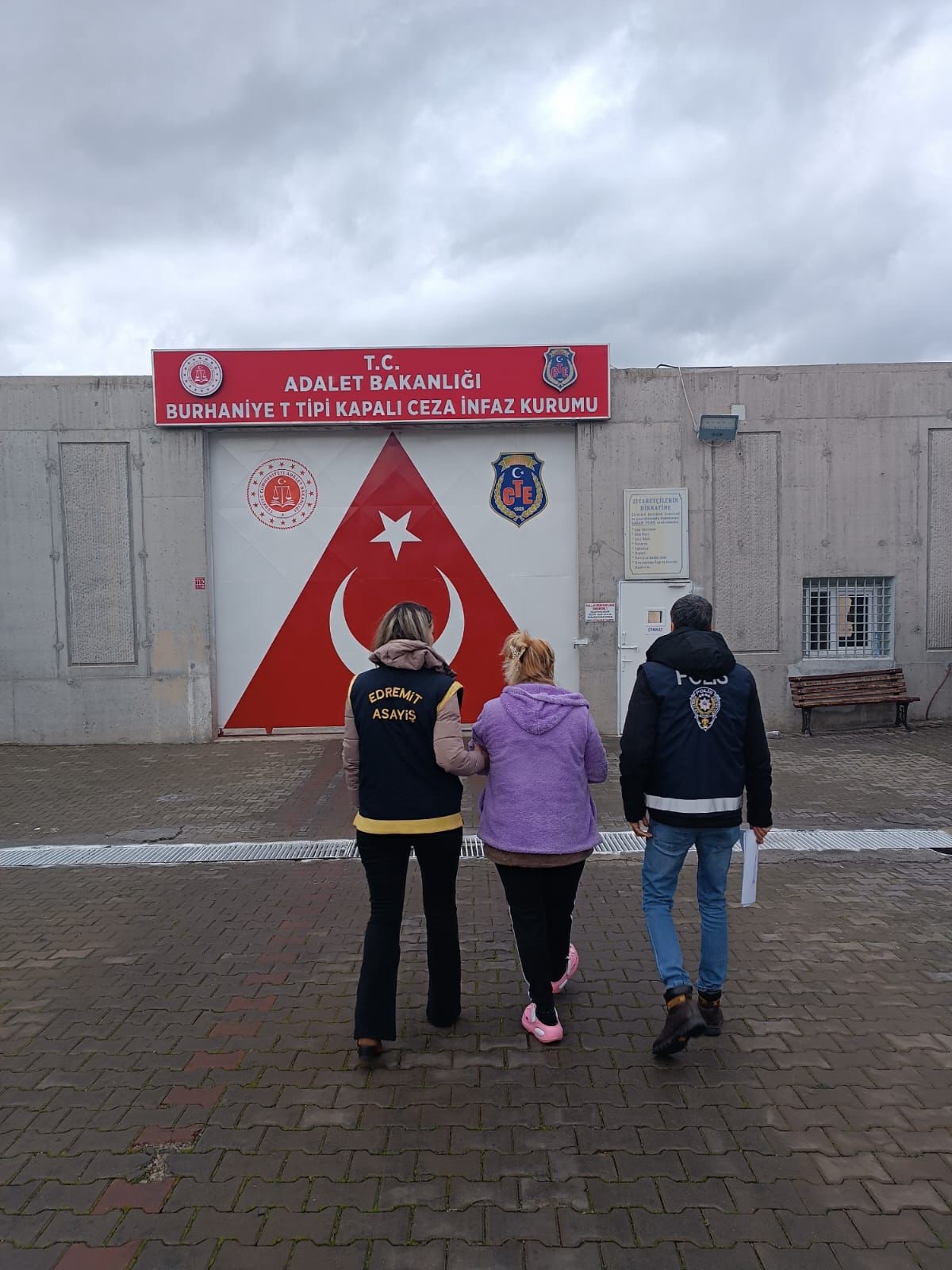 Balıkesir'de uyuşturucu suçundan 12 yıl hapis cezası bulunan şahıs yakalandı