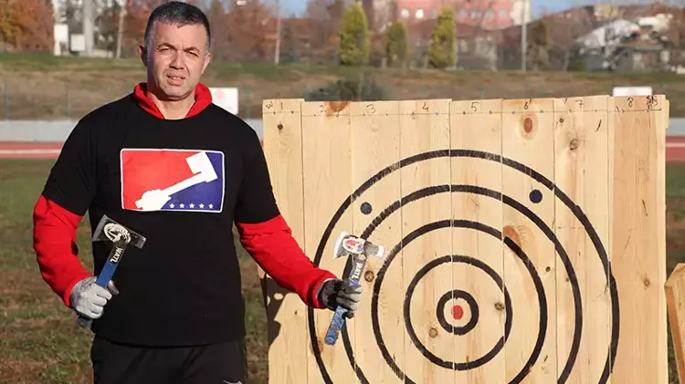 11’inci kez dünya rekoru kırdı, bir kez daha Guinness'e adını yazdırdı