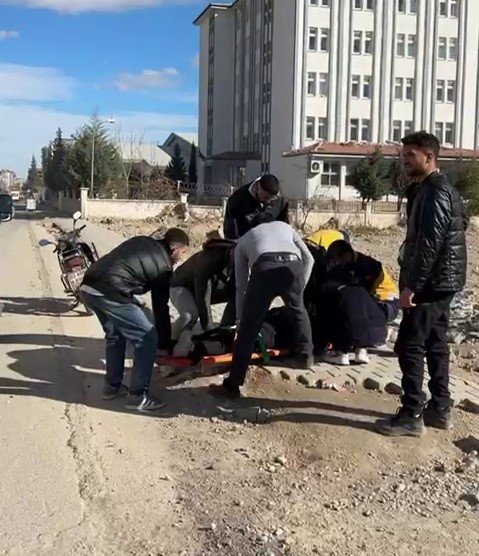 Adıyaman’da devrilen motosikletin sürücüsü yaralandı