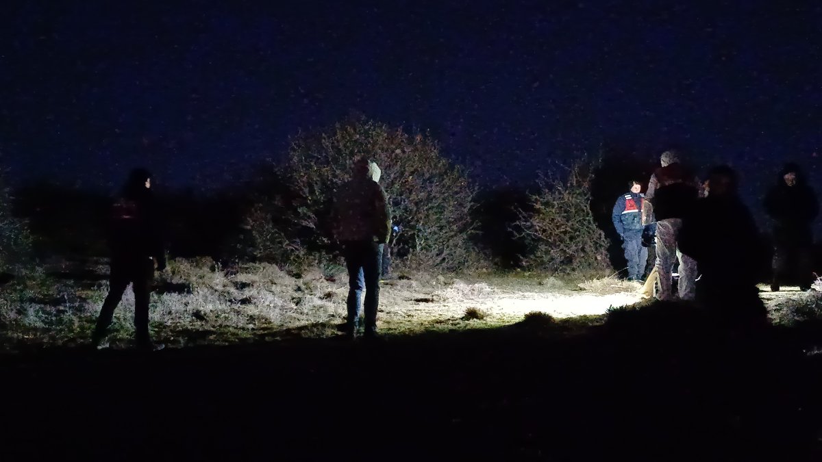 Avcılar ormanda erkek cesedi buldu