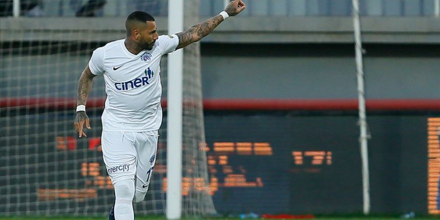 Kasımpaşa'da kaptanlığa Quaresma getirildi