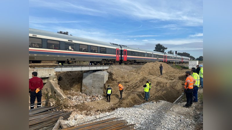 Türkiye'nin ilk demir yolu hattında seferler yeniden başladı