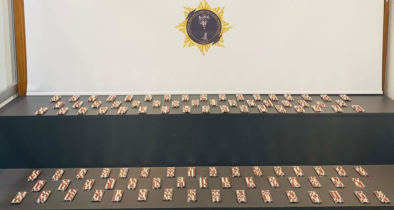 Samsun'da 2 bin 912 adet sentetik ecza ele geçirildi