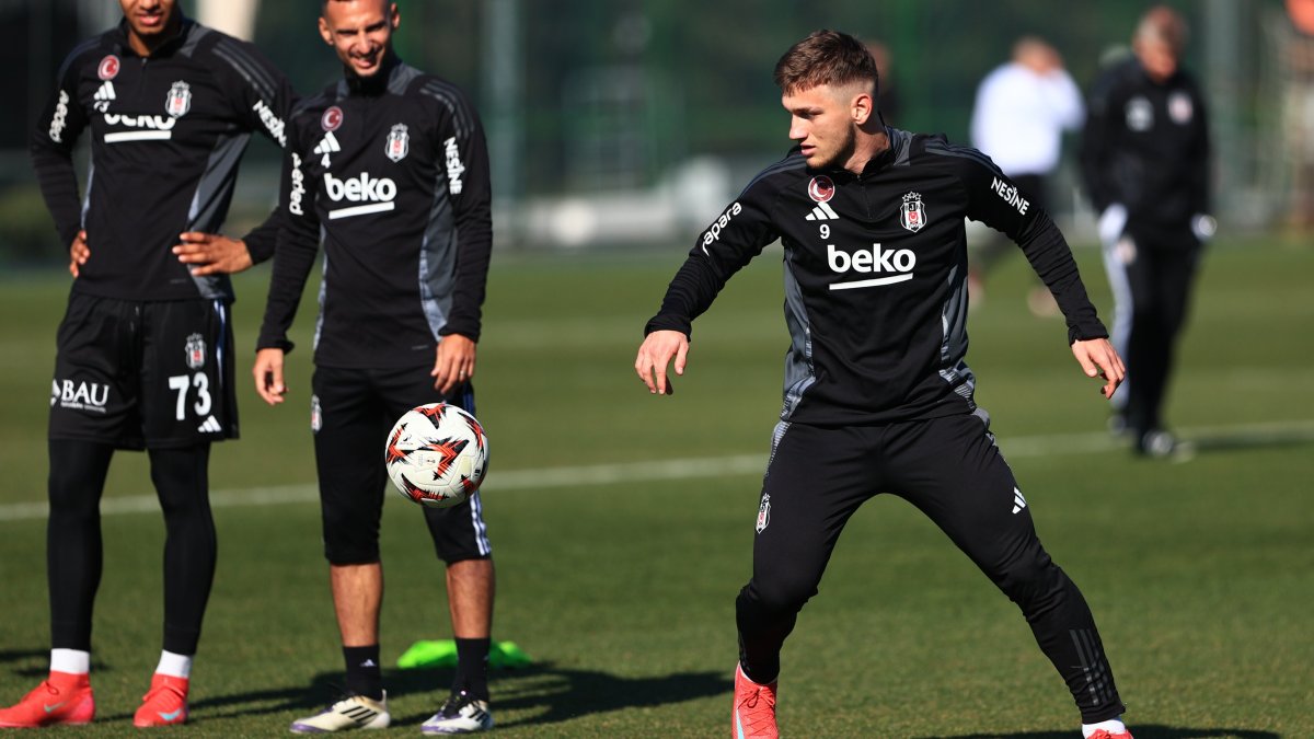 Beşiktaş Twente mesaisine devam etti