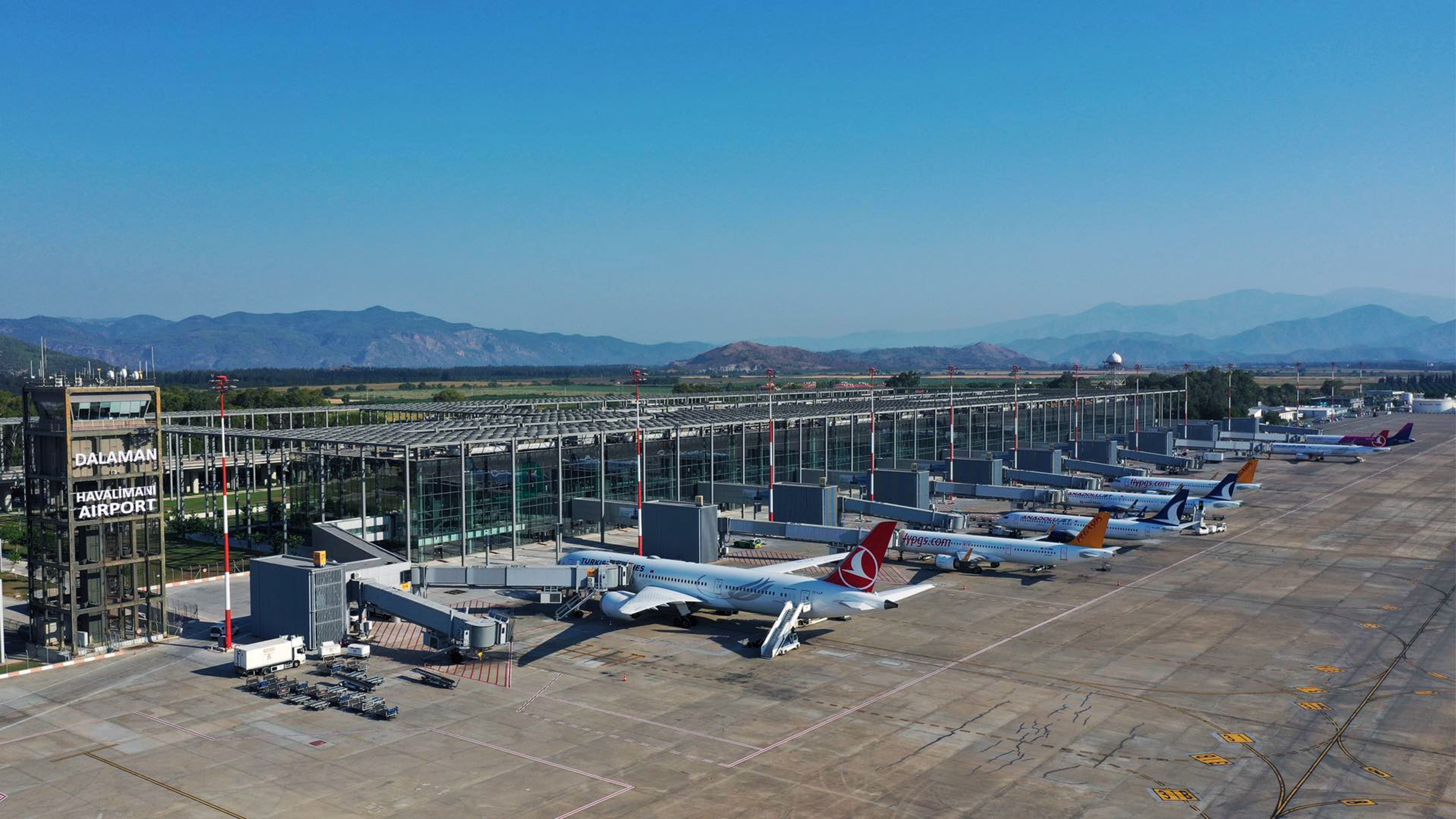 Muğla’nın iki havalimanından rekor uçuş! 2024’te 10 milyon üzeri yolcuya hizmet verildi