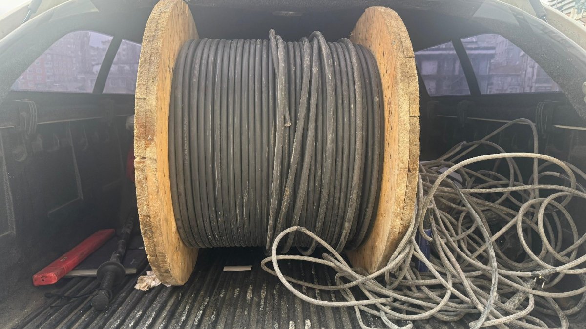 İstanbul'da hırsızlık zinciri çözüldü! 7 şüpheli çaldıkları malzemelerle yakalandı