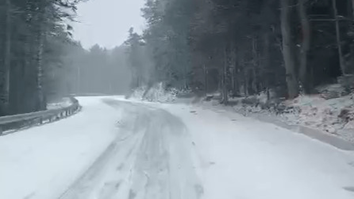 Kar yağışı başladı! Uludağ yeniden karla kaplandı