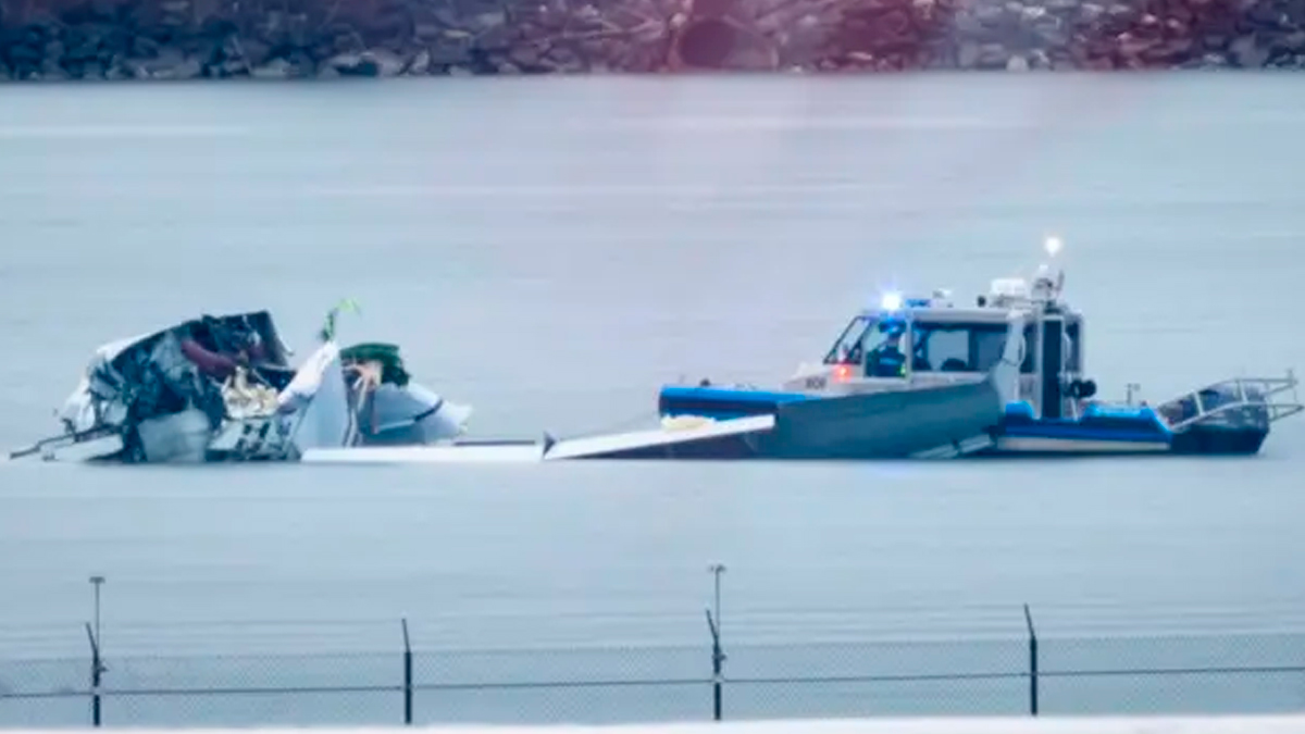 ABD'de uçak ve helikopter kazasında ölen 67 kişinin cesetleri nehirden çıkarıldı