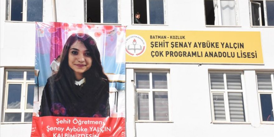 Şehit öğretmenin görev yaptığı okulda 24 Kasım hüznü