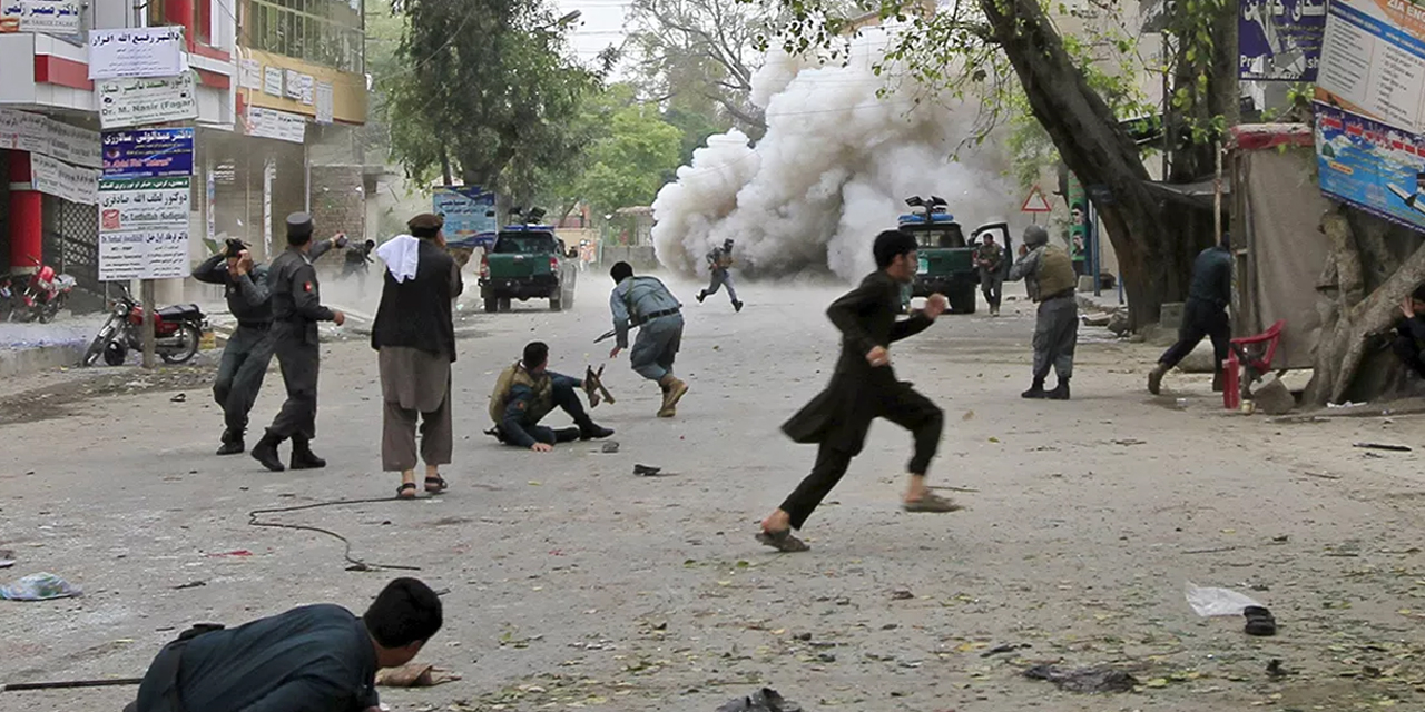 Afganistan'da banka önünde intihar saldırısı! 5 kişi öldü, 7 kişi yaralı