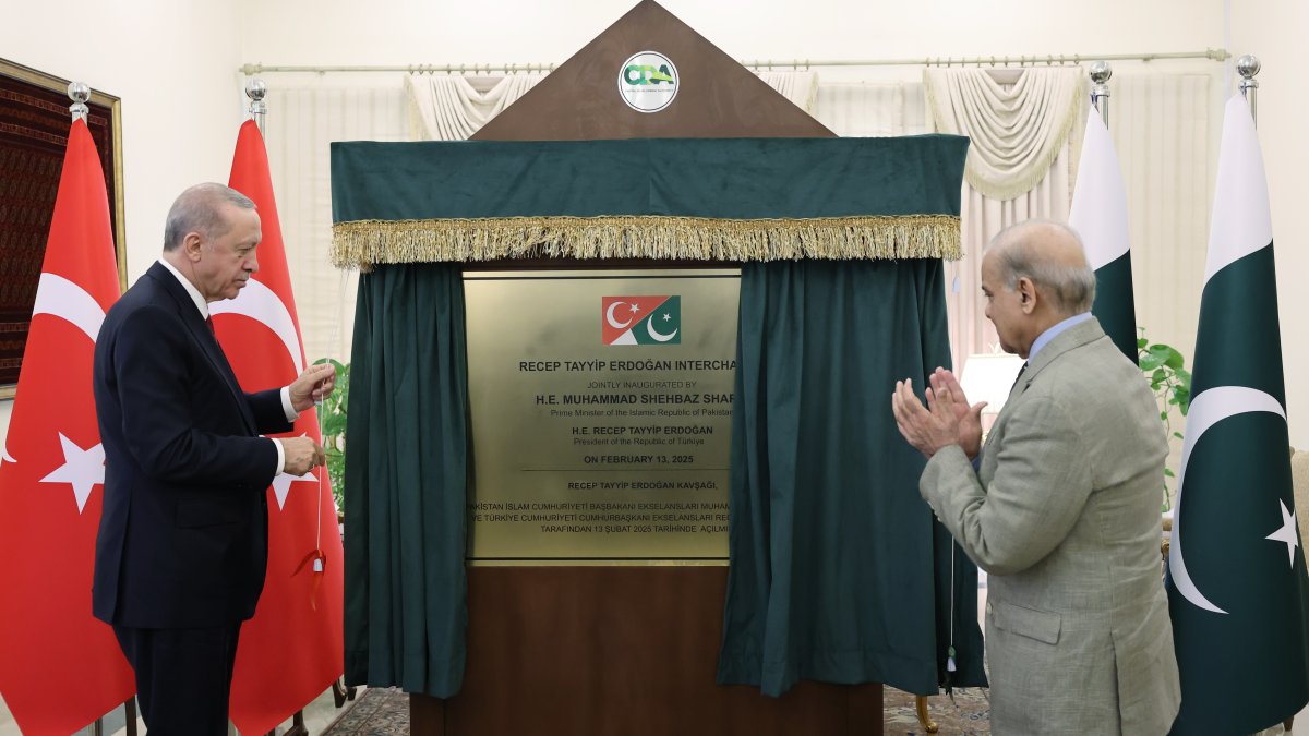 İslamabad’da inşa edilen kavşağa, Cumhurbaşkanı Erdoğan'ın adı verildi