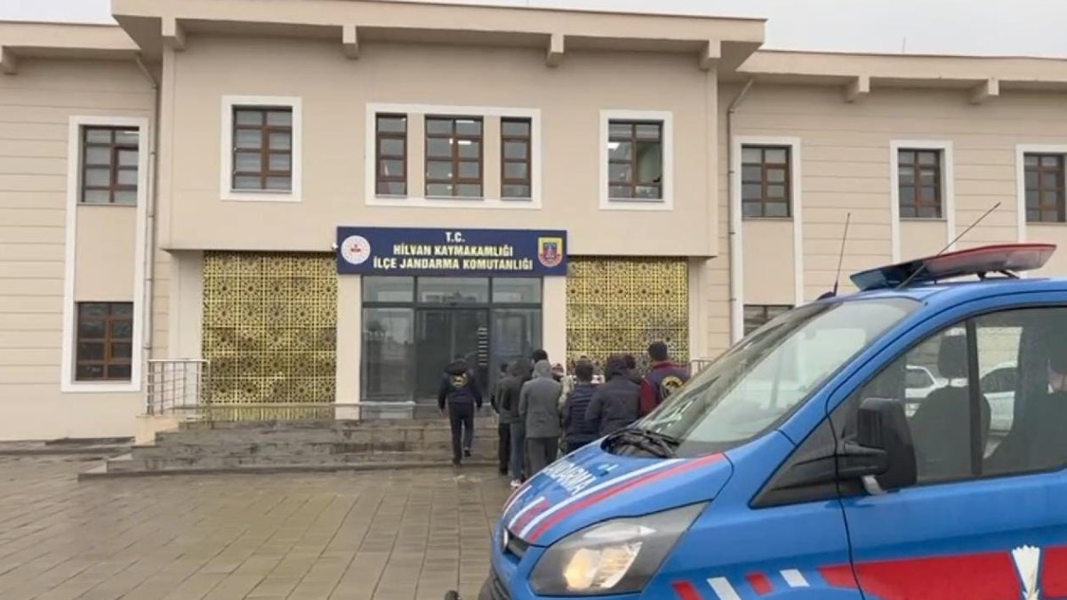 Şanlıurfa'da alıkoyarak gasp edildi! 2 şahıs tutuklandı