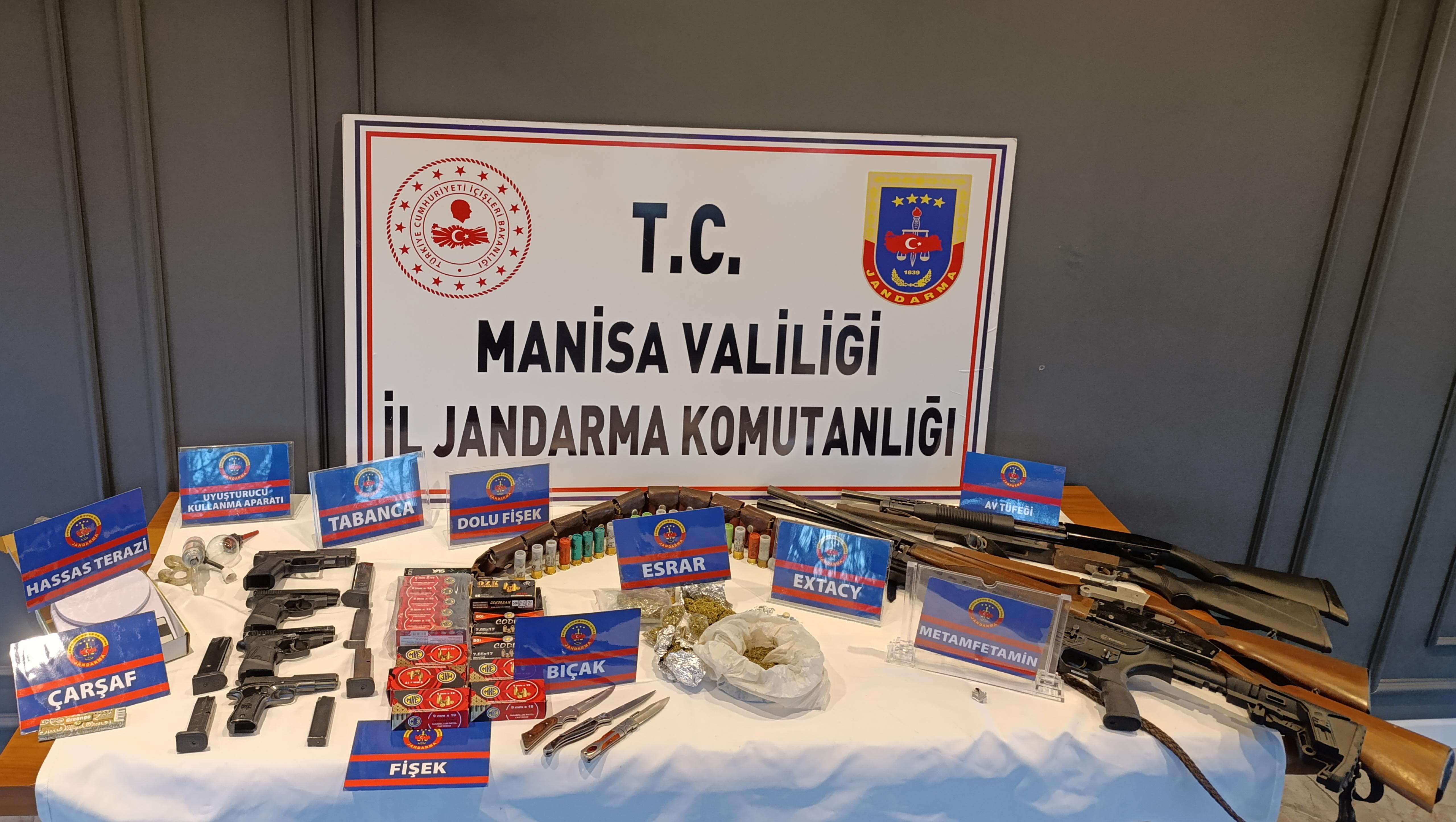 Manisa'da jandarmadan 7 mahallede dev operasyon