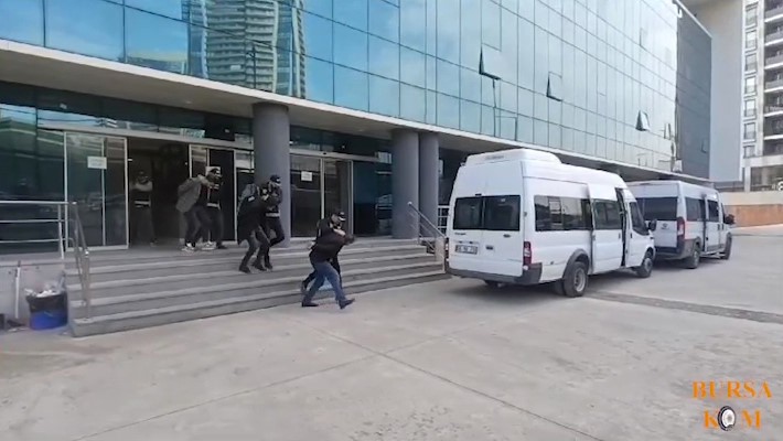 Bursa'da tefeci operasyonu: 13 şüpheli yakalandı, 11’i tutuklandı
