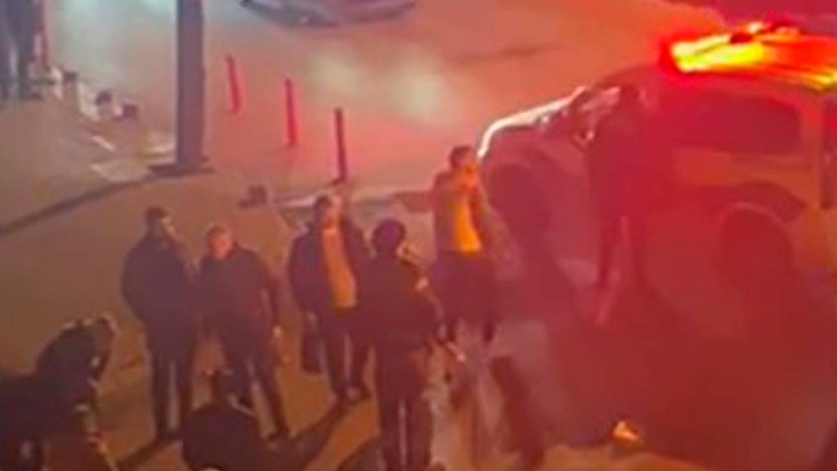 İstanbul'da sokak ortasında dehşet! Eski eşini bıçakladı