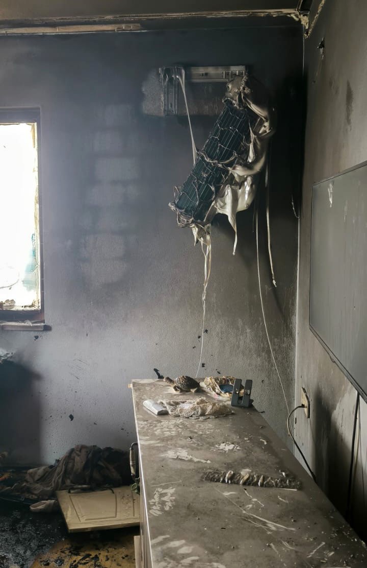 Evde çıkan yangında mahsur kalan 5 yaşındaki çocuğu itfaiye ekipleri kurtardı