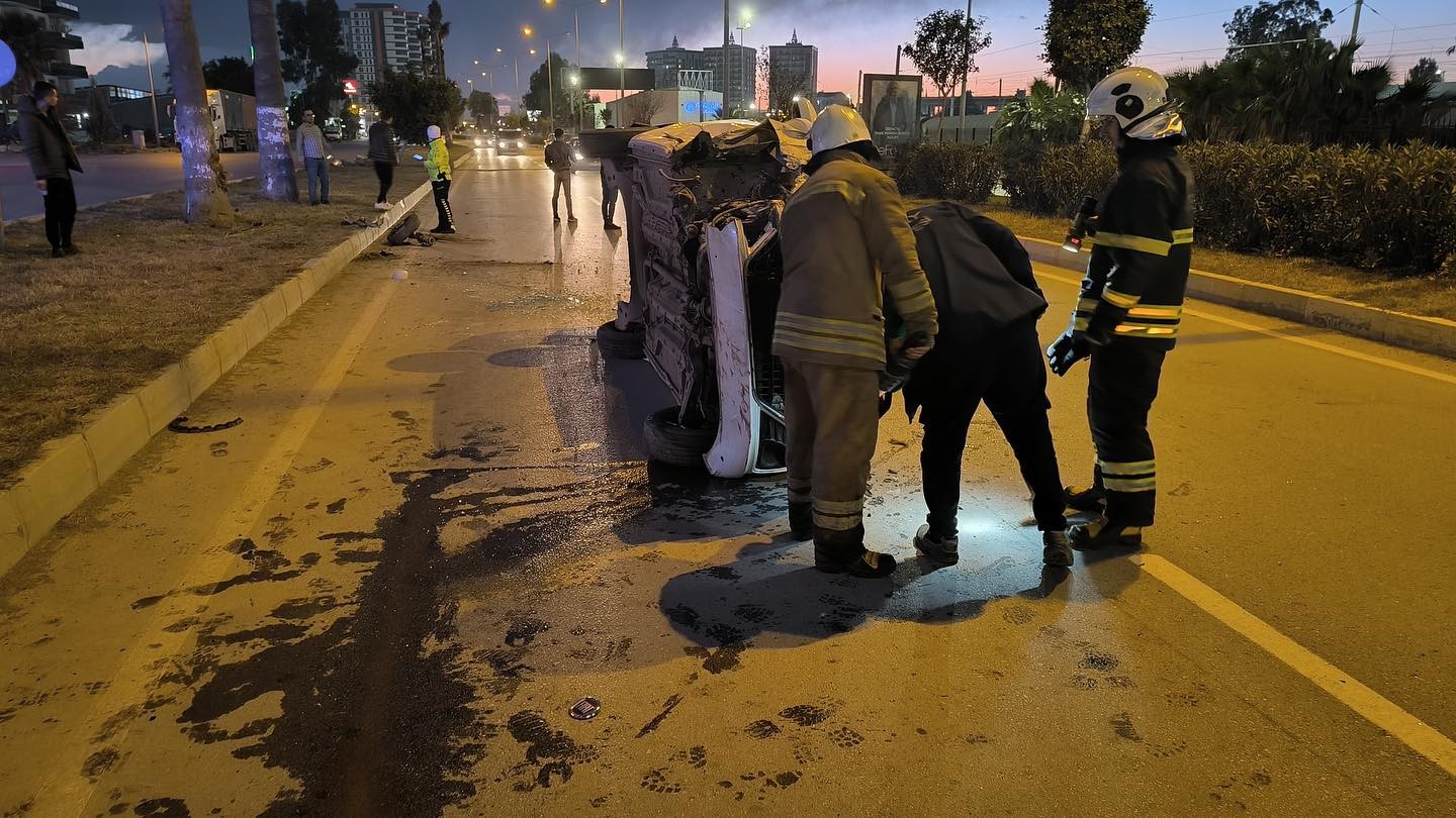 İskenderun’da kaza! Yan yatan aracın sürücüsü yaralandı